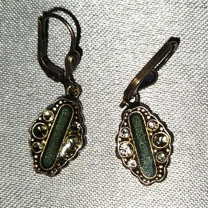 VINTAGE France P earrings ✨️